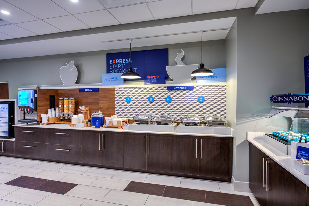 Holiday Inn Express & Suite Milroy - Reedsville Zewnętrze zdjęcie