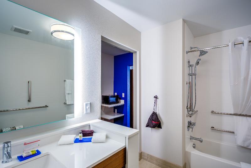 Holiday Inn Express & Suite Milroy - Reedsville Zewnętrze zdjęcie