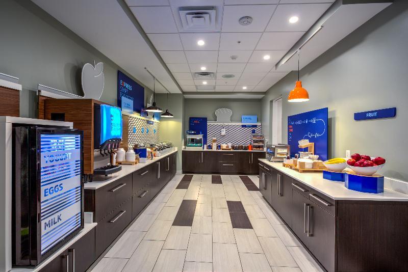 Holiday Inn Express & Suite Milroy - Reedsville Zewnętrze zdjęcie